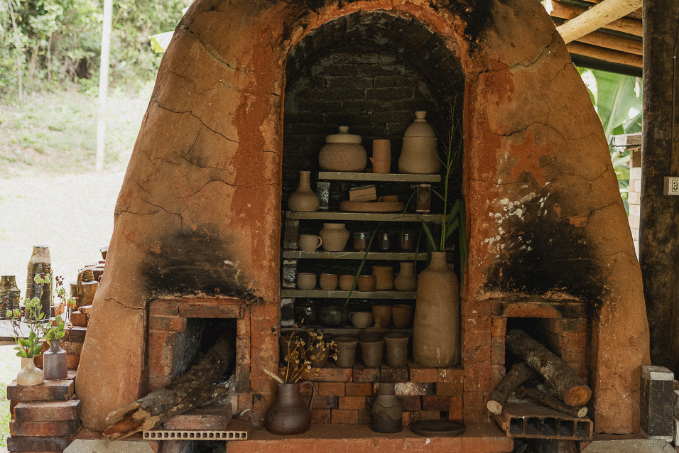 Bioconstrução de ceramistas e forno a lenha em Brumadinho