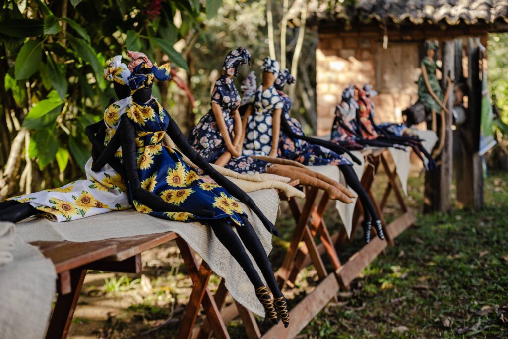 Quilombo de Marinhos bonecas de pano, produto artesanal de Brumadinho