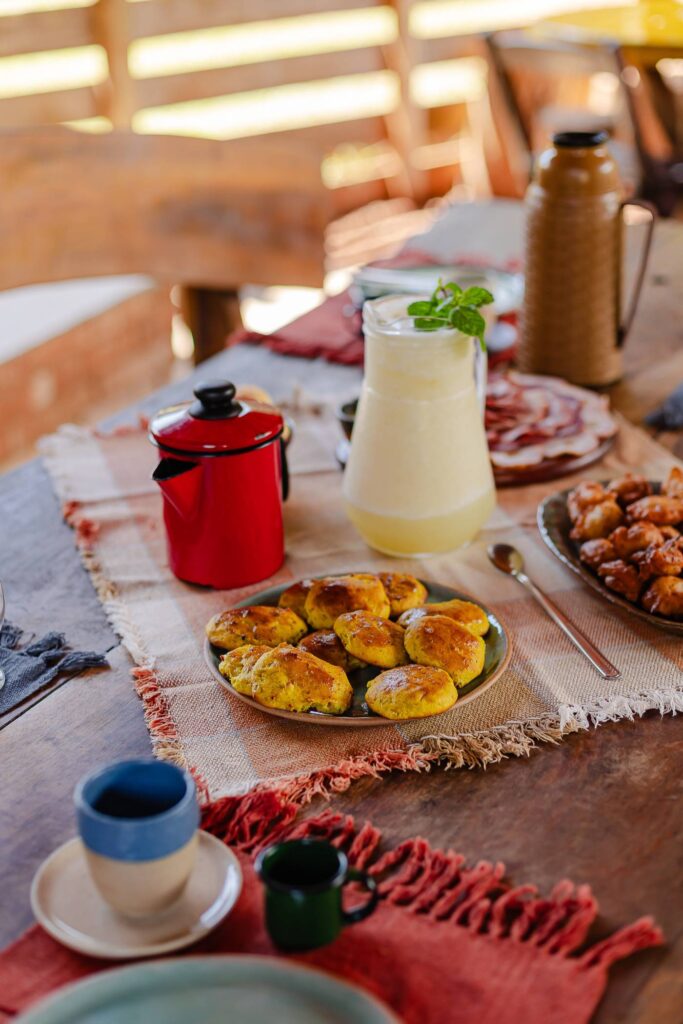 Café da manhã mineiro no Restaurante Rancho do Peixe em Brumadinho
