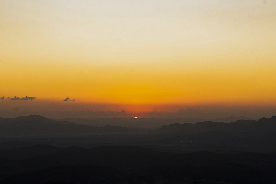 Vista do por do sol em Brumadinho no outono.
