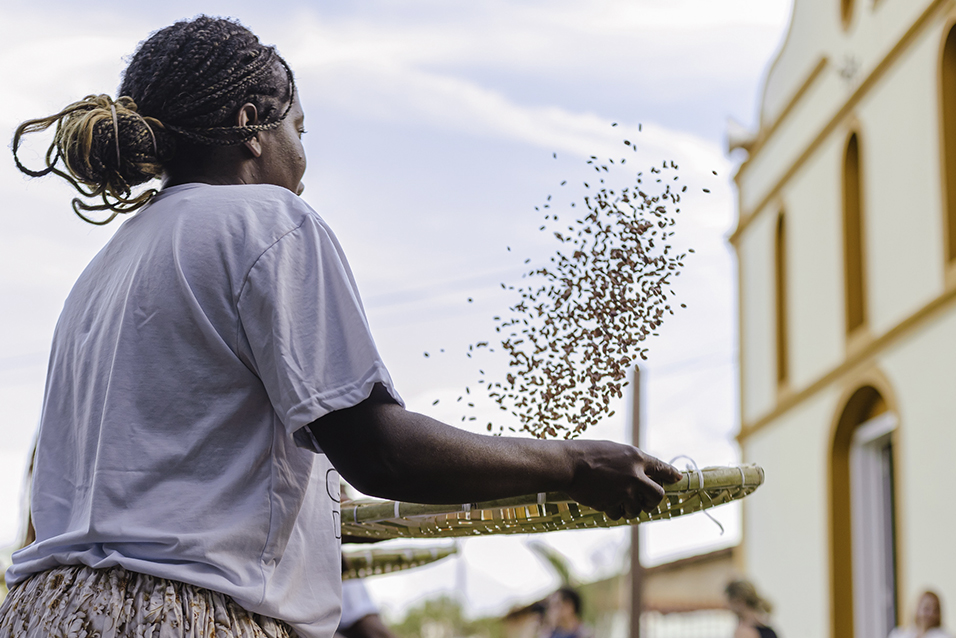 Mulher quilombola do Quilombo Marinhos, no Céu de Montanhas em Brumadinho.